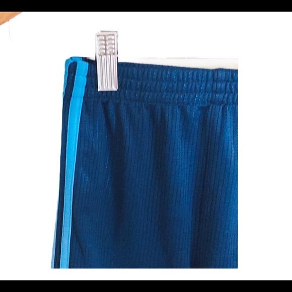 ADIDAS Elastic Waistband Shorts Navy/Blue Boys Age 7Y - Picture 4 of 10